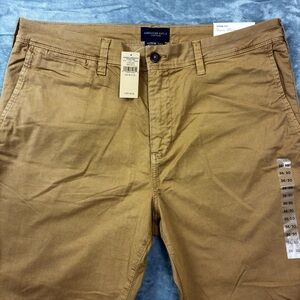NWT American Eagle Outfitters Extreme Flex Slim Fit Khaki Pants 36x30 Flat Front